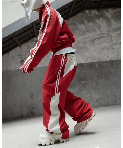 ROARINGRAD(ロアリングラド)の「26パネルトラックパンツレッド(スウェットパンツ・レディース・その他・MEDIUM/LARGE)」の7枚目の写真