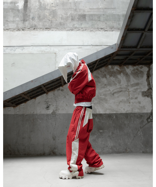 ROARINGRAD(ロアリングラド)の「26パネルトラックパンツレッド(スウェットパンツ・レディース・その他・MEDIUM/LARGE)」の11枚目の写真