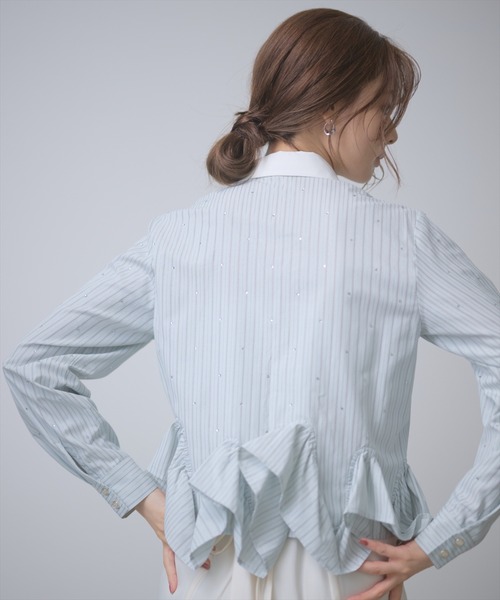 AND COUTURE(アンドクチュール)の「デザインヘムビジューストライプブラウス(シャツ/ブラウス・レディース・ブルー/グリーン/ホワイト・FREE)」の13枚目の写真