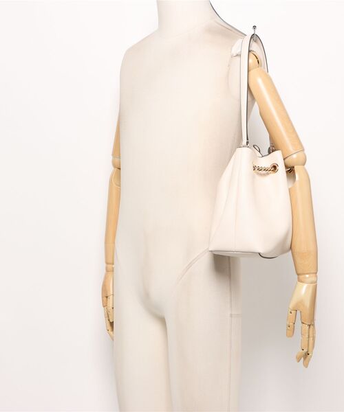 MICHAEL KORS(マイケルコース)の「MINA LG CONV CHAIN SHLDR(ショルダーバッグ・レディース・ベージュ系・FREE)」の5枚目の写真