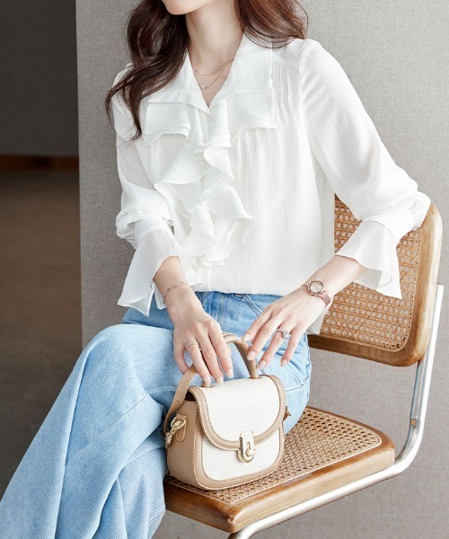 &soiree(アンドソワレ)の「ドレープフリル長袖ブラウス(シャツ/ブラウス・レディース・ホワイト・SMALL/LARGE/X-LARGE/MEDIUM)」の2枚目の写真