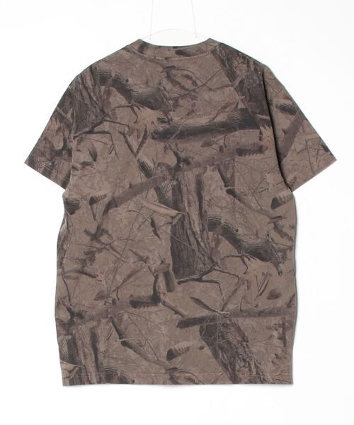 Carhartt WIP(カーハートダブリューアイピー)の「S/S Feather Tree T-Shirt(Tシャツ/カットソー・メンズ・カモフラージュ・SMALL/MEDIUM/LARGE)」の4枚目の写真