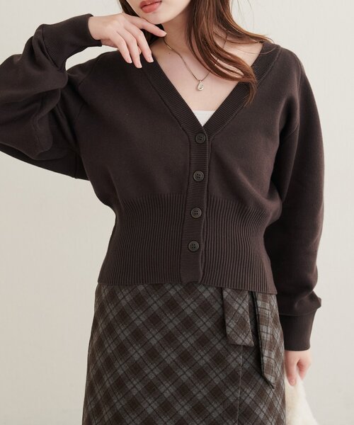 natural couture（ナチュラルクチュール）の「ラグラン切替Vネックカーディガン（カーディガン/ボレロ・レディース・オフホワイト/ライトグレー/ボルドー/ブラウン・FREE）」の10枚目の写真
