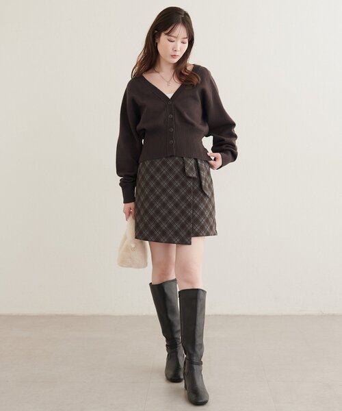 natural couture（ナチュラルクチュール）の「ラグラン切替Vネックカーディガン（カーディガン/ボレロ・レディース・オフホワイト/ライトグレー/ボルドー/ブラウン・FREE）」の13枚目の写真