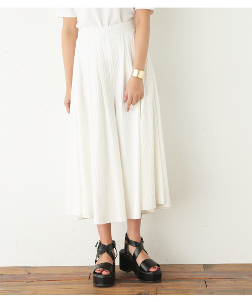 SLY（スライ）の「【otonaMUSE5月号掲載】CUT RIB ｻｰｷｭﾗｰｷｭﾛｯﾄ-S（その他パンツ・レディース・ベージュ/ホワイト/ブラック・1/2）」の2枚目の写真