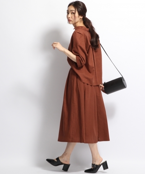 A part by（アパートバイ）の「LRシャツ*スカートセットアップ 729226 （ワンピース・レディース・ベージュ/ネイビー/レンガ・FREE）」の15枚目の写真