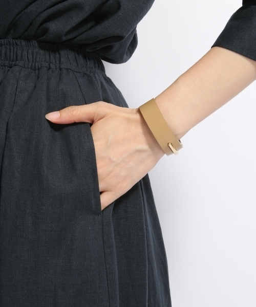 A part by（アパートバイ）の「LRシャツ*スカートセットアップ 729226 （ワンピース・レディース・ベージュ/ネイビー/レンガ・FREE）」の4枚目の写真