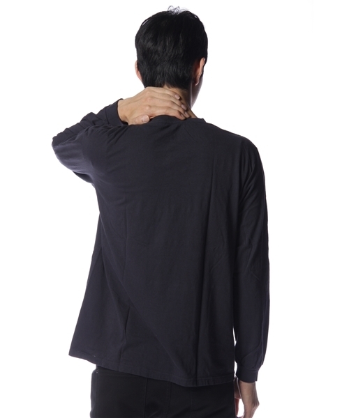 BEAMS（ビームス）の「HANES×BEAMS / 別注 L/SポケットTEE（Tシャツ/カットソー・メンズ・ホワイト/ブラック/レッド/クリーム/グレー/ベージュ/ネイビー・SMALL/MEDIUM/LARGE）」の9枚目の写真