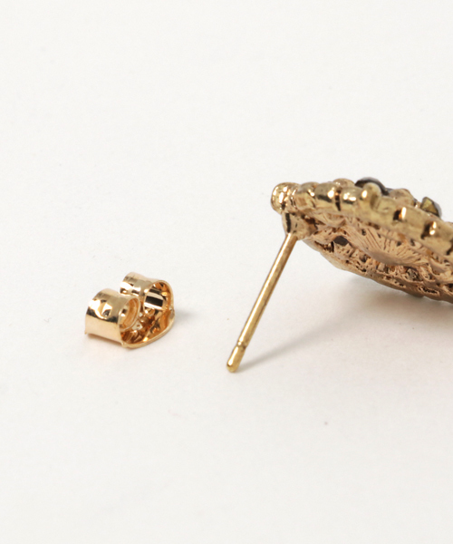 archives（アルシーヴ）の「ビジューメタルタッセルピアス（ピアス（両耳用）・レディース・グレー/ブラック・MEDIUM）」の3枚目の写真