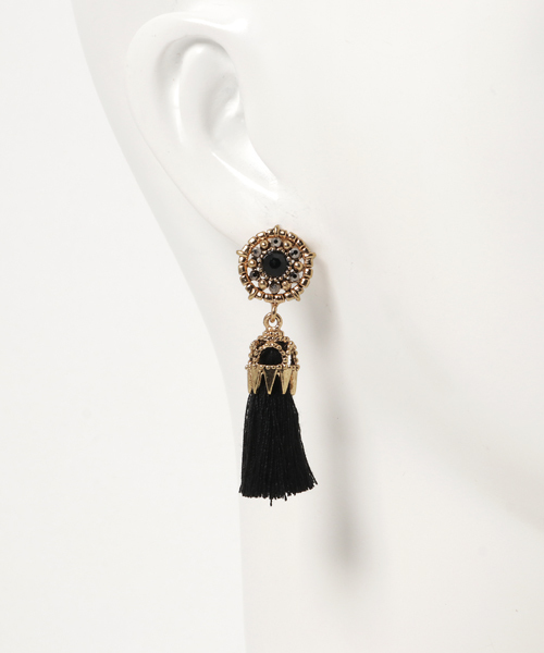 archives（アルシーヴ）の「ビジューメタルタッセルピアス（ピアス（両耳用）・レディース・グレー/ブラック・MEDIUM）」の4枚目の写真