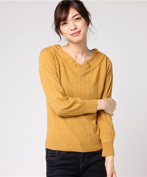 axes femme（アクシーズファム）の「Ｖネックケーブルニットプルオーバー（ニット/セーター・レディース・ブラック/マスタード/ワイン/キナリ・MEDIUM）」の14枚目の写真