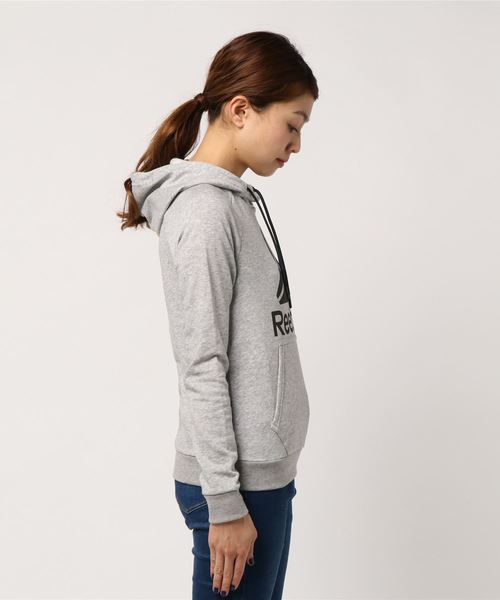 Reebok（リーボック）の「WOR プルオーバー ロゴ スウェット パーカー（パーカー・レディース・ブラック/グレー/ホワイト・LARGE/MEDIUM/X-LARGE/SMALL）」の4枚目の写真