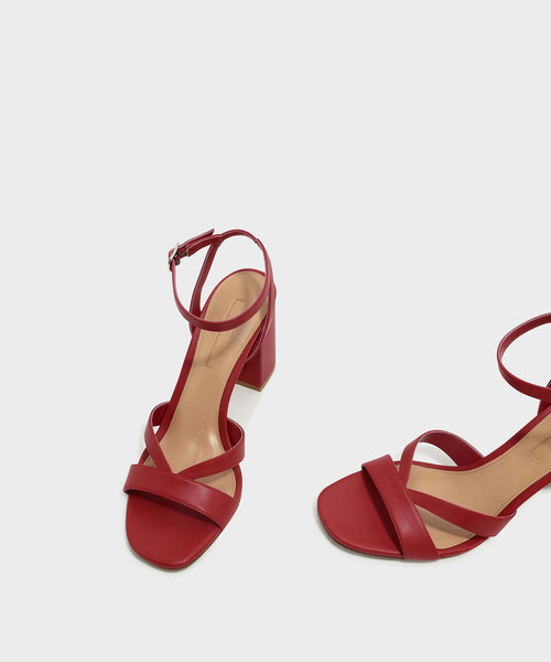 CHARLES & KEITH(チャールズ & キース)の「アンクルストラップサンダル / ANKLE STRAP SANDALS(サンダル・レディース・ブラック/レッド・23cm/23.5cm/24.5cm/25cm/22.5cm)」の12枚目の写真