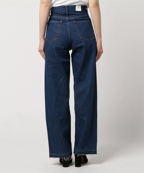 MOUSSY（マウジー）の「FRONT BUTTON WIDE DENIM（デニムパンツ・レディース・ダークブルー/ブルー・25inch/23inch/24inch/27inch/26inch）」の6枚目の写真