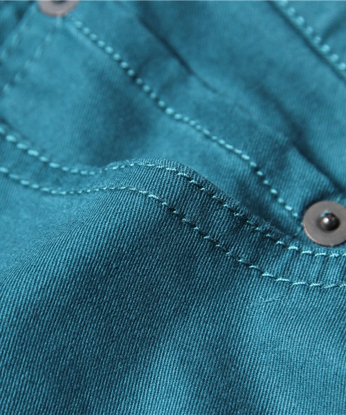 MEN'S BIGI（メンズビギ）の「【スマート12月号 山本裕典さん着用】 ストレッチチノ5P/カラーパンツ（チノパンツ・メンズ・ブラック/ベージュ/ターコイズブルー/キャメル/ボルドー・SMALL/MEDIUM/LARGE/LL）」の14枚目の写真