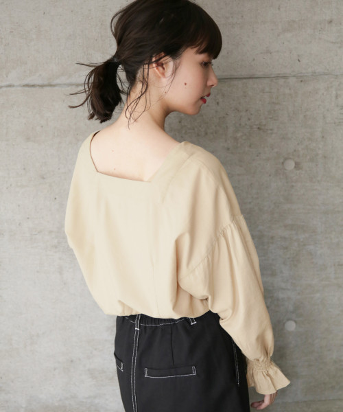 LOWRYS FARM(ローリーズファーム)の「スクエアブラウス 808554(シャツ/ブラウス・レディース・ブラック/ベージュ/オフホワイト・MEDIUM/LARGE)」の7枚目の写真