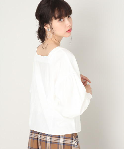 LOWRYS FARM(ローリーズファーム)の「スクエアブラウス 808554(シャツ/ブラウス・レディース・ブラック/ベージュ/オフホワイト・MEDIUM/LARGE)」の8枚目の写真