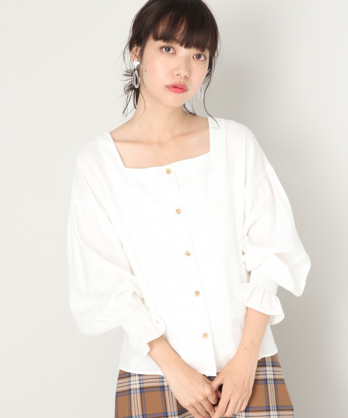 LOWRYS FARM(ローリーズファーム)の「スクエアブラウス 808554(シャツ/ブラウス・レディース・ブラック/ベージュ/オフホワイト・MEDIUM/LARGE)」の9枚目の写真