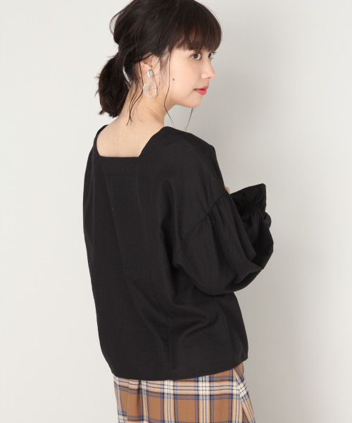 LOWRYS FARM(ローリーズファーム)の「スクエアブラウス 808554(シャツ/ブラウス・レディース・ブラック/ベージュ/オフホワイト・MEDIUM/LARGE)」の10枚目の写真