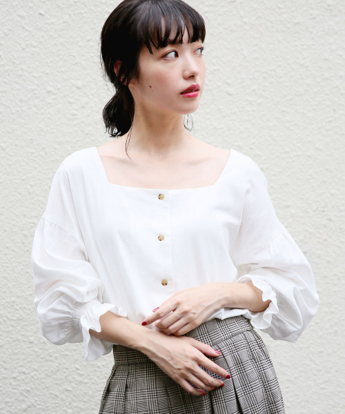 LOWRYS FARM(ローリーズファーム)の「スクエアブラウス 808554(シャツ/ブラウス・レディース・ブラック/ベージュ/オフホワイト・MEDIUM/LARGE)」の18枚目の写真