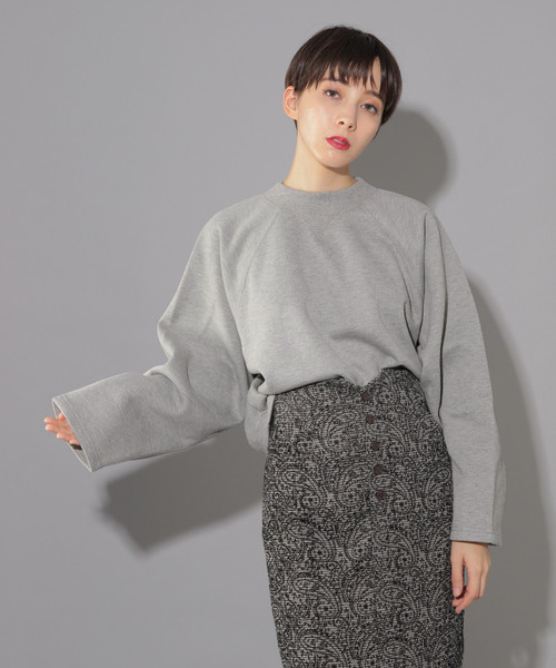 PAGEBOY（ページボーイ）の「BIGシルエットショートプルオーバー（スウェット・レディース・ブラック/グレー/アイボリー/ダークパープル・FREE）」の17枚目の写真