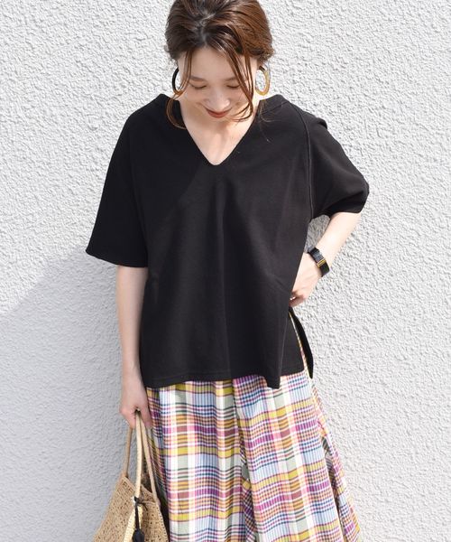 SHIPS(シップス)の「スキッパープルオーバー(Tシャツ/カットソー・レディース・ブラック/オリーブ/ナチュラル/キャメル・ONE SIZE)」の2枚目の写真