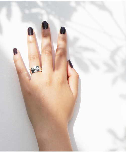 foun.（フォウン）の「foun. フォウン silver925  ピンチ ワイドシルバーリング（リング・レディース・シルバー・#13/#11）」の7枚目の写真