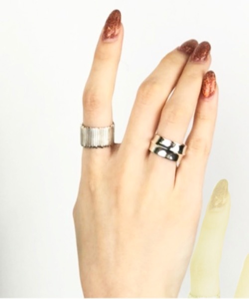 foun.（フォウン）の「foun. フォウン silver925  ピンチ ワイドシルバーリング（リング・レディース・シルバー・#13/#11）」の8枚目の写真