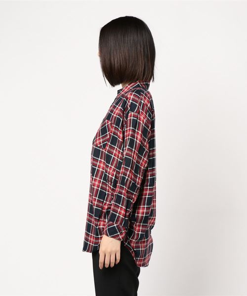 BELLUNA（ベルーナ）の「チェック柄ジッパー使いシャツチュニック（チュニック・レディース・グレー系その他/レッド系その他/ネイビー・MEDIUM/LARGE/X-LARGE）」の4枚目の写真