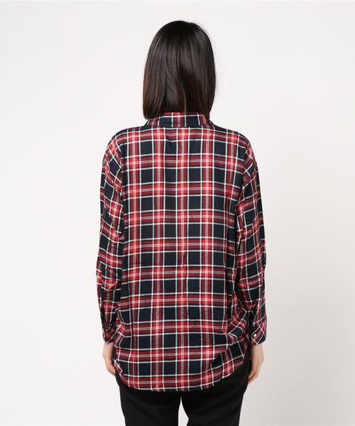 BELLUNA（ベルーナ）の「チェック柄ジッパー使いシャツチュニック（チュニック・レディース・グレー系その他/レッド系その他/ネイビー・MEDIUM/LARGE/X-LARGE）」の5枚目の写真