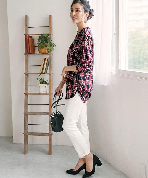 BELLUNA（ベルーナ）の「チェック柄ジッパー使いシャツチュニック（チュニック・レディース・グレー系その他/レッド系その他/ネイビー・MEDIUM/LARGE/X-LARGE）」の10枚目の写真