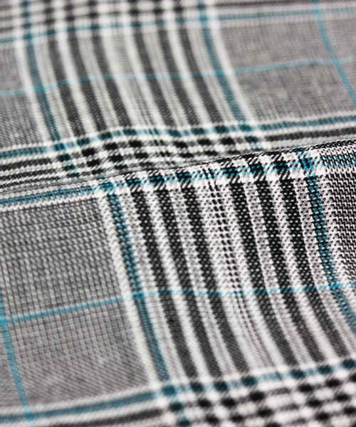 BELLUNA（ベルーナ）の「チェック柄ジッパー使いシャツチュニック（チュニック・レディース・グレー系その他/レッド系その他/ネイビー・MEDIUM/LARGE/X-LARGE）」の14枚目の写真