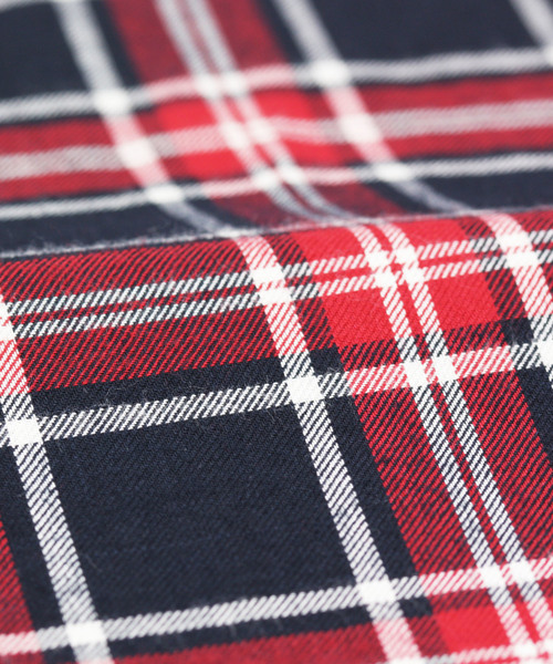 BELLUNA（ベルーナ）の「チェック柄ジッパー使いシャツチュニック（チュニック・レディース・グレー系その他/レッド系その他/ネイビー・MEDIUM/LARGE/X-LARGE）」の15枚目の写真