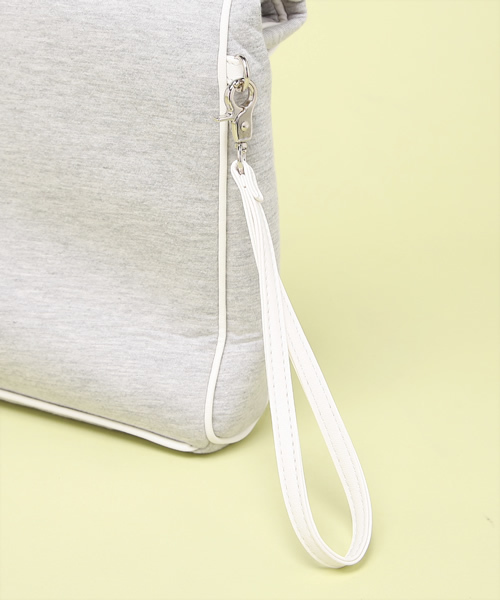 green label relaxing（グリーンレーベルリラクシング）の「GT スウェットロゴクラッチバッグ ◆（クラッチバッグ・レディース・オフホワイト/ライトグレー/ネイビー・フリー）」の4枚目の写真