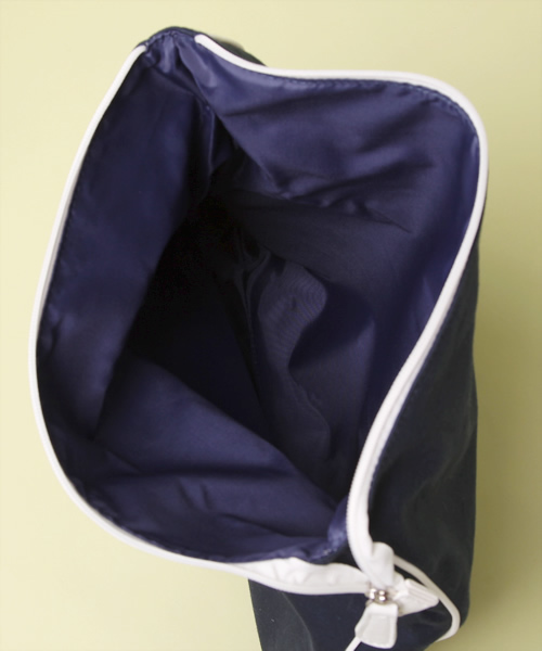 green label relaxing（グリーンレーベルリラクシング）の「GT スウェットロゴクラッチバッグ ◆（クラッチバッグ・レディース・オフホワイト/ライトグレー/ネイビー・フリー）」の10枚目の写真