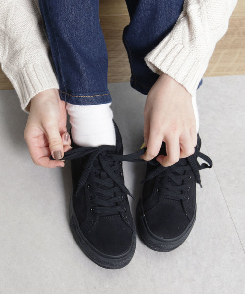 KOBE LETTUCE（コウベレタス）の「ローテクローカットスニーカー（スニーカー・レディース・ライトグレー/ブラック/モカ/レオパード/ライトベージュ/パイソン・LL/S/M/L）」の2枚目の写真