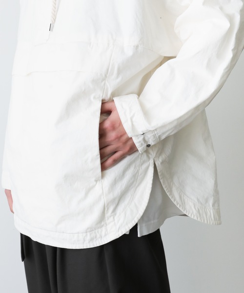 ATTACHMENT（アタッチメント）の「コットンコーデュラオックス アノラックジャケット（マウンテンパーカー・メンズ・オフホワイト/グリーン/パープル/ブラック・2/3/1）」の9枚目の写真