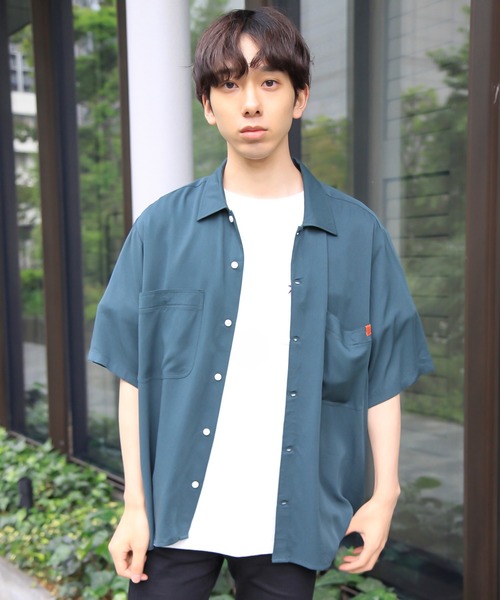 UNIVERSAL OVERALL(ユニバーサルオーバーオール)の「【UNIVERSAL OVERALL】 OPEN COLLAR SHIRTS(シャツ/ブラウス・メンズ・ホワイト/グレー/グリーン/マスタード/ブラック/ベージュ/ラベンダー/オレンジ・MEDIUM/LARGE)」の5枚目の写真