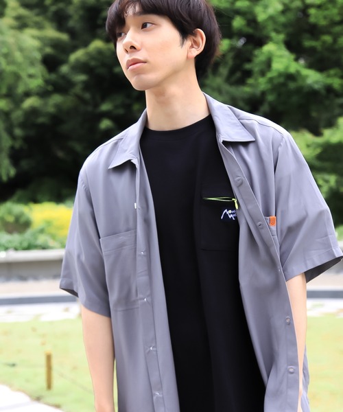 UNIVERSAL OVERALL(ユニバーサルオーバーオール)の「【UNIVERSAL OVERALL】 OPEN COLLAR SHIRTS(シャツ/ブラウス・メンズ・ホワイト/グレー/グリーン/マスタード/ブラック/ベージュ/ラベンダー/オレンジ・MEDIUM/LARGE)」の20枚目の写真