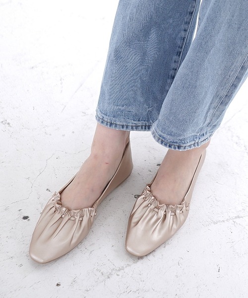 AmiAmi（アミアミ）の「ギャザーストリングフラットシューズ（パンプス・レディース・ブラック/ベージュ/ブラウン/アイボリー/シャンパン/ナチュラル/キナリ/オリーブ・LL/S/M/L）」の17枚目の写真
