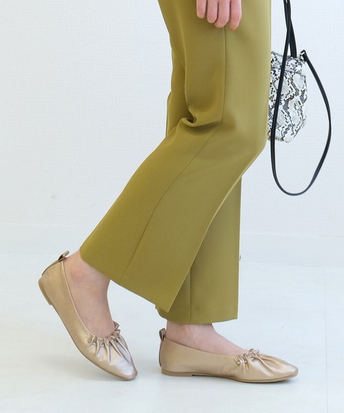 AmiAmi（アミアミ）の「ギャザーストリングフラットシューズ（パンプス・レディース・ブラック/ベージュ/ブラウン/アイボリー/シャンパン/ナチュラル/キナリ/オリーブ・LL/S/M/L）」の16枚目の写真