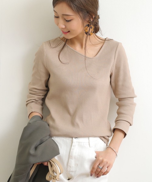 andme(アンドミー)の「テレコリブ長袖アシメネックTシャツ(Tシャツ/カットソー・レディース・ブラック/オフホワイト/ベージュ/ピンクベージュ/カーキ/チャコールグレー/グリーン・M/L)」の4枚目の写真