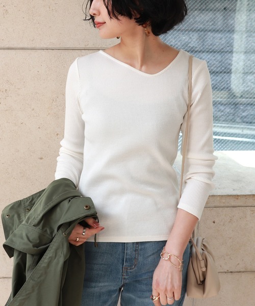 andme(アンドミー)の「テレコリブ長袖アシメネックTシャツ(Tシャツ/カットソー・レディース・ブラック/オフホワイト/ベージュ/ピンクベージュ/カーキ/チャコールグレー/グリーン・M/L)」の1枚目の写真