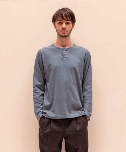 Jackman(ジャックマン)の「USA Cotton Henleyneck L/S T-Shirt(Tシャツ/カットソー・メンズ・ホワイト/ライトブラウン/キナリ/シルバーグレー/ブラック/グレイッシュブルー/ライトグレー/ライトイエロー/スミクロ/ダークネイビー/ダークブラウン/ダークカーキ/サックスブルー/オフホワイト・SMALL/MEDIUM/LARGE/X-LARGE)」の11枚目の写真