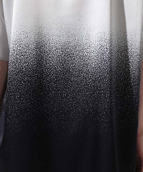 UNITED TOKYO（ユナイテッドトウキョウ）の「バックグラデーションＴ/オーバーサイズ（Tシャツ/カットソー・メンズ・ブラック/グレー・1/2/3）」の12枚目の写真