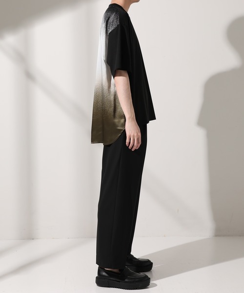 UNITED TOKYO（ユナイテッドトウキョウ）の「バックグラデーションＴ/オーバーサイズ（Tシャツ/カットソー・メンズ・ブラック/グレー・1/2/3）」の10枚目の写真