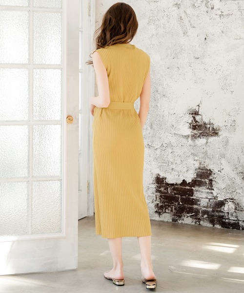 Julia Boutique（ジュリアブティック）の「フロントボタンフレンチスリーブニットワンピース/510695（ワンピース・レディース・ブラック/ベージュ/イエロー/テラコッタ/モカ/パープル/ブルー/ネイビー・M/LL/L）」の17枚目の写真