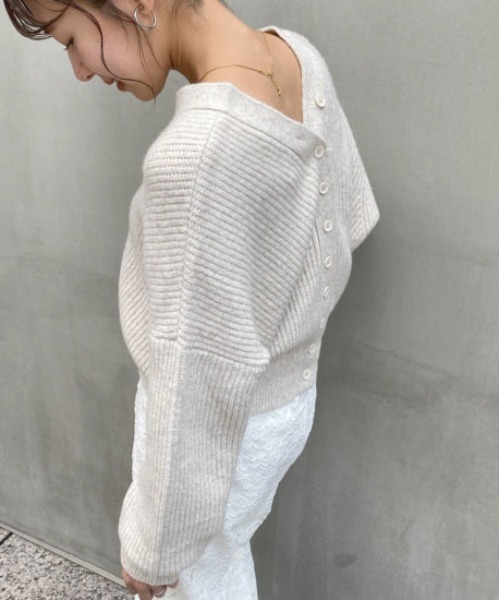 flower（フラワー）の「ボタンニットトップ（ニット/セーター・レディース・グレー/アイボリー・FREE）」の4枚目の写真