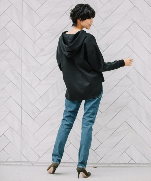 Munich（ミューニック）の「ハイガーゼライトダブルニット　スキッパーフーディー（パーカー・レディース・アイボリー/モカ/スモークピンク/ブラック・FREE）」の7枚目の写真