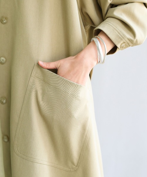 select MOCA(セレクトモカ)の「2021 SS ノーカラーシンプルシャツアウター(ノーカラーコート・レディース・ライトオリーブ/ホワイト・FREE)」の17枚目の写真